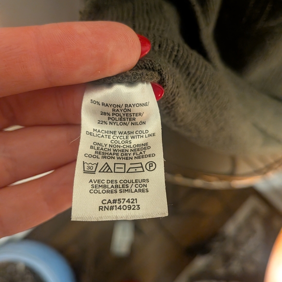 LOFT Dark Green Crew Neck Sweater - Picture 7 of 7